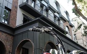 Brik Hotel