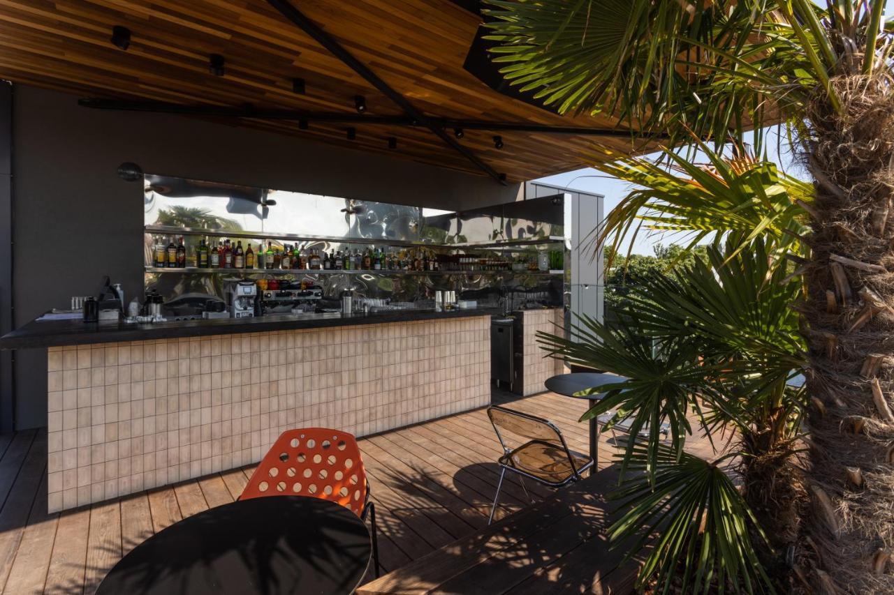 Brik Hotel Odesa Exterior photo