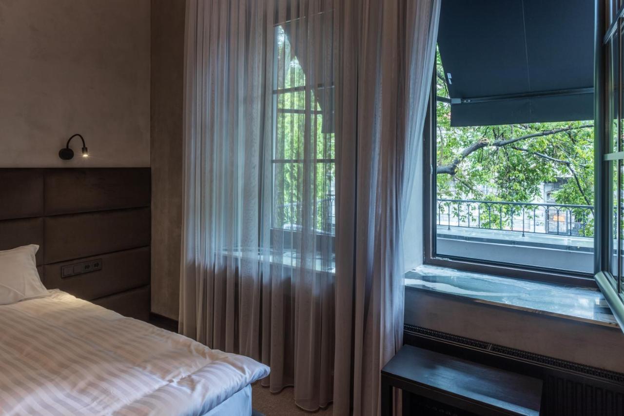 Brik Hotel Odesa Exterior photo