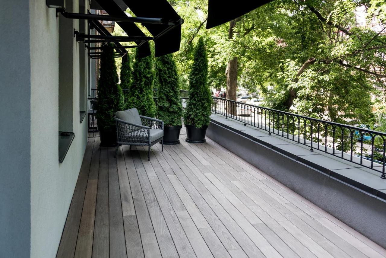 Brik Hotel Odesa Exterior photo