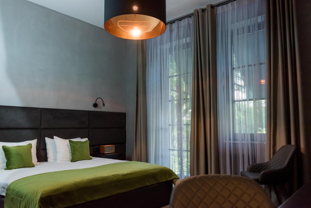 Brik Hotel Odesa Exterior photo